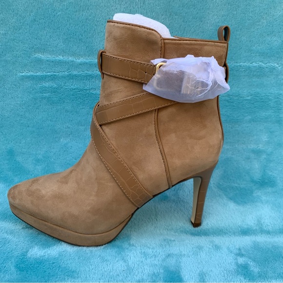 ⭐️SOLD⭐️White House Black Market Croco Suede Boot | 6 M | Toasted Coconut NEW!! - Picture 4 of 12